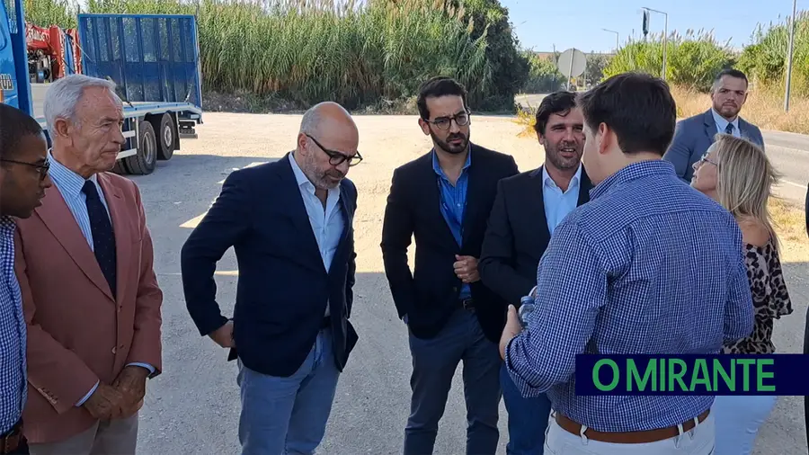 Ministro das Infraestruturas remete construção do nó dos Caniços para a autarquia Ministro das Infraestruturas remete construção do nó dos Caniços para a autarquia