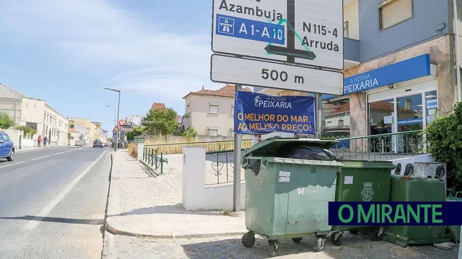 O passeio torto que ninguém endireita O passeio torto que ninguém endireita