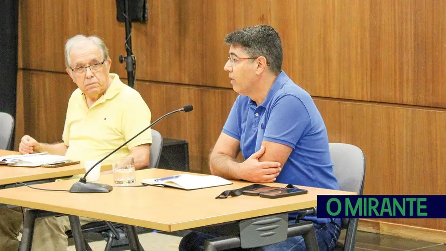 Vereadores de Abrantes despedem-se do executivo com emoção, elogios e críticas à mistura Vereadores de Abrantes despedem-se do executivo com emoção, elogios e críticas à mistura