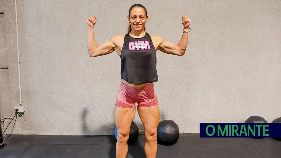Adriana Dias faz do culto do corpo um estilo de vida, não faz batota nem tem medo dos julgamentos Adriana Dias faz do culto do corpo um estilo de vida, não faz batota nem tem medo dos julgamentos