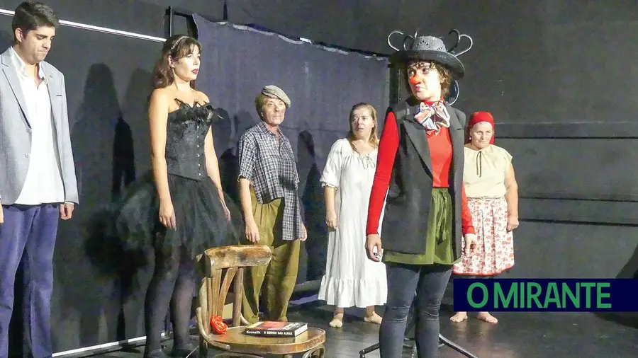 TelhAL em Alhandra é um festival de teatro que celebra a memória e o futuro da vila TelhAL em Alhandra é um festival de teatro que celebra a memória e o futuro da vila