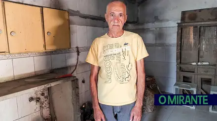 Vive numa casa sem as mínimas condições em Santarém Vive numa casa sem as mínimas condições em Santarém