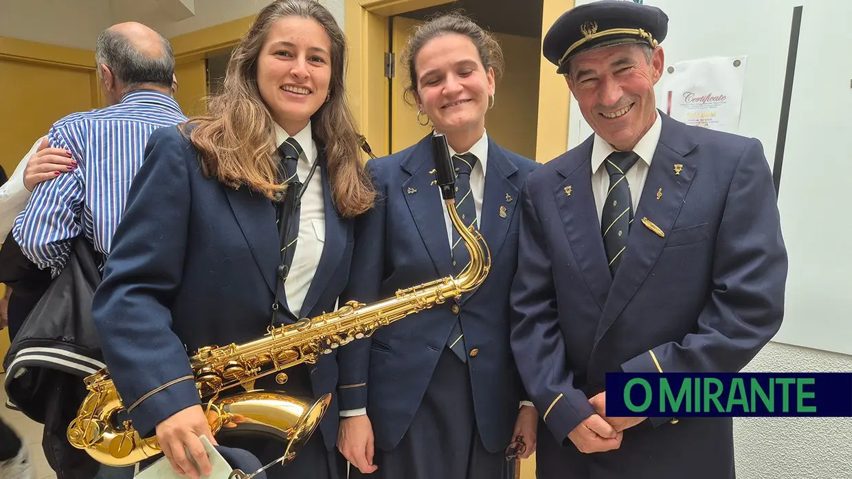 Sociedade Filarmónica de Santo Estêvão celebrou 51 anos com novo maestro em palco