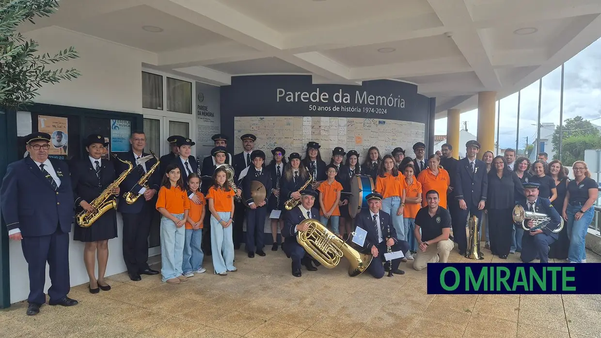 Sociedade Filarmónica de Santo Estêvão celebrou 51 anos com novo maestro em palco