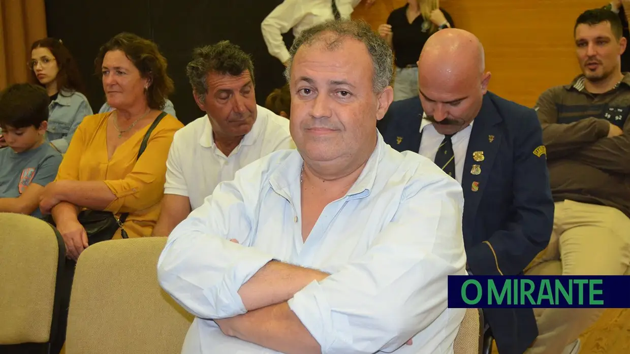 Sociedade Filarmónica de Santo Estêvão celebrou 51 anos com novo maestro em palco