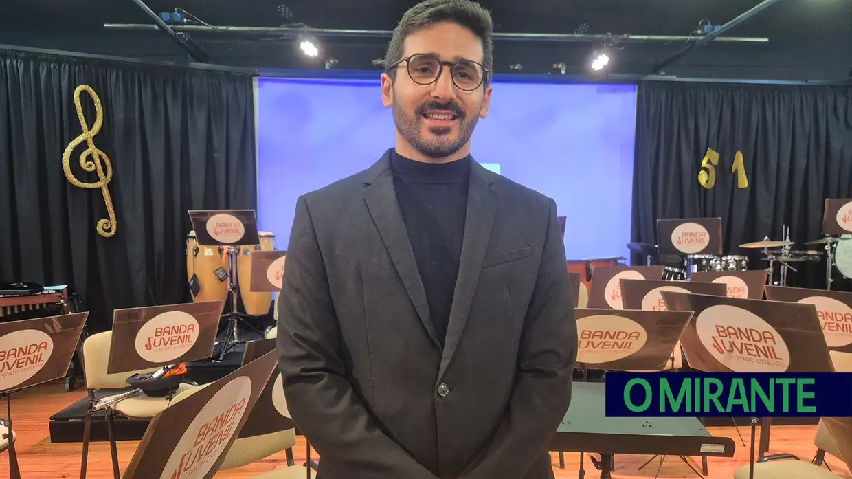 Sociedade Filarmónica de Santo Estêvão celebrou 51 anos com novo maestro em palco