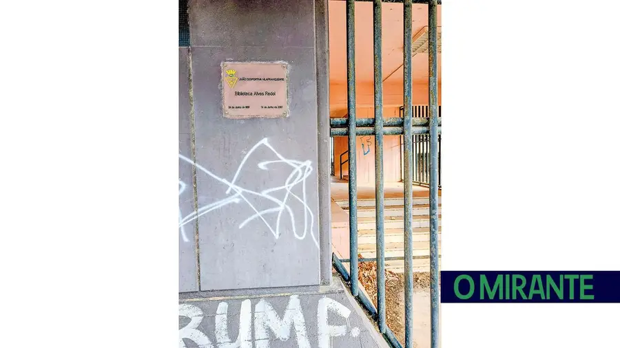 Alves Redol merece respeito