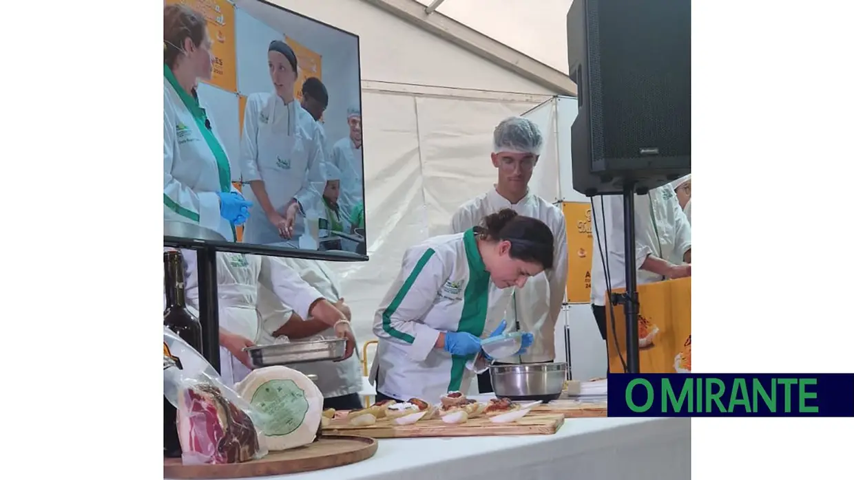 Agrupamento de Escolas Verde Horizonte na Feira Nacional de Doçaria Tradicional