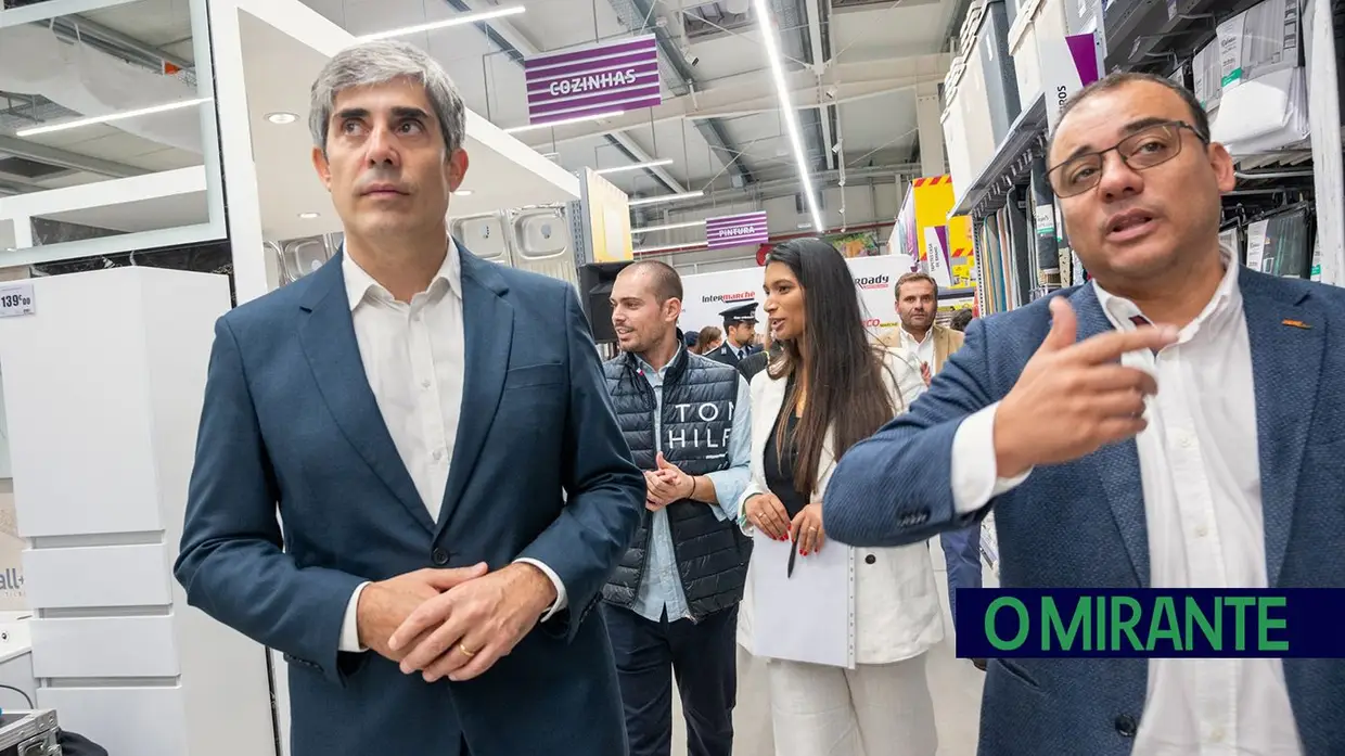 Já abriu o Bricomarché do Cartaxo, de Shaiza e Marco Rodrigues