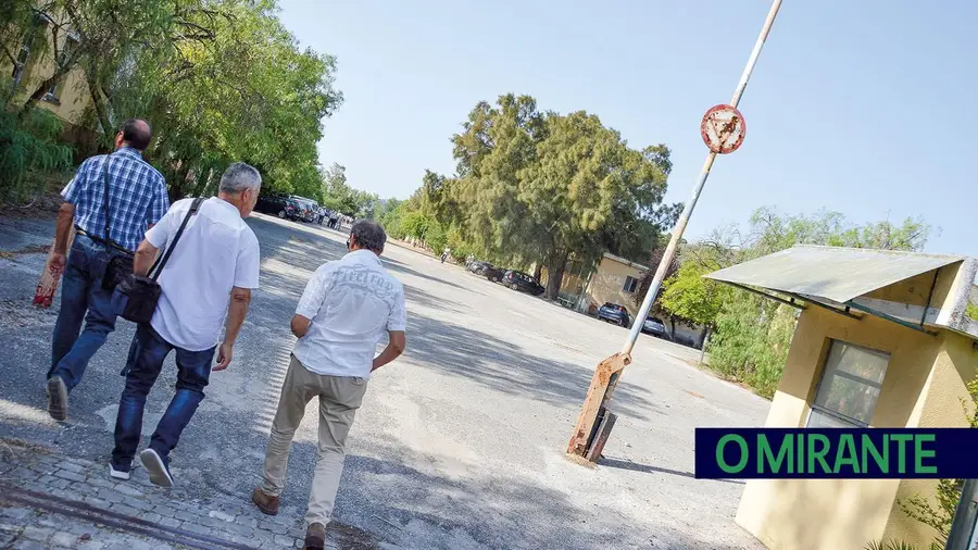 Centenário da Escola da Armada em VFX passou ao lado sem festa nem evocações  Centenário da Escola da Armada em VFX passou ao lado sem festa nem evocações