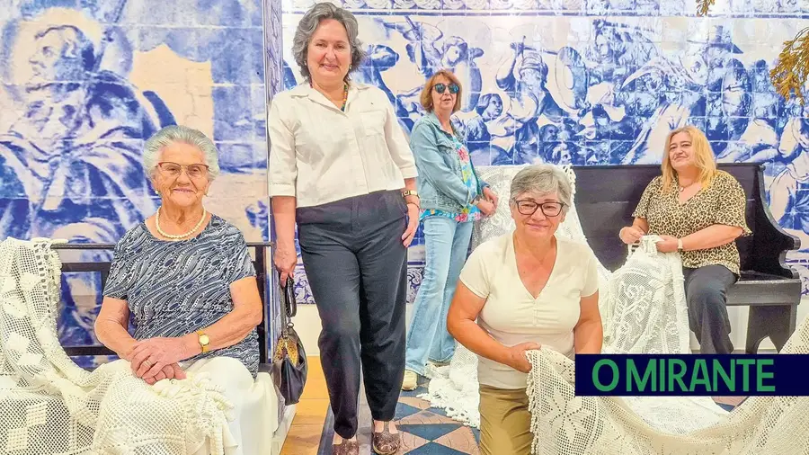 Serões de antigamente à volta do croché recordados em Samora Correia 