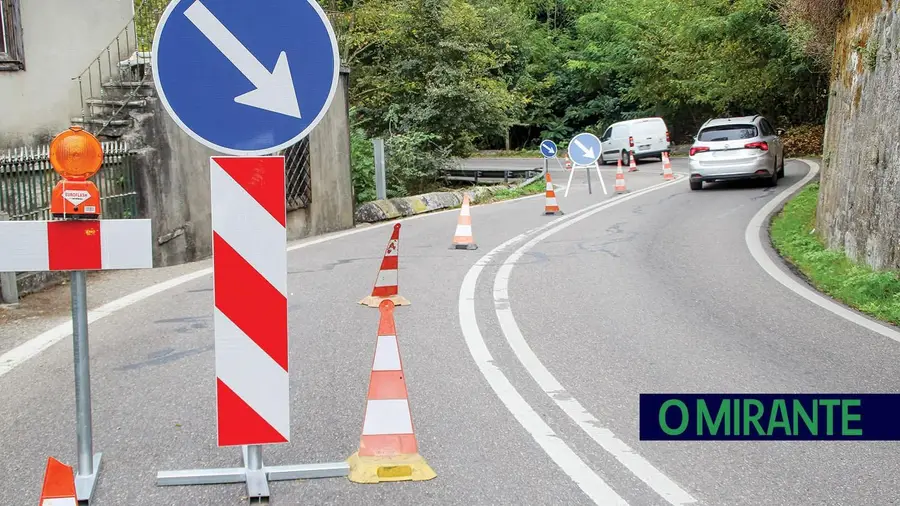 EN114 entre Ribeira de Santarém e Santarém cortada num sentido durante 300 dias EN114 entre Ribeira de Santarém e Santarém cortada num sentido durante 300 dias