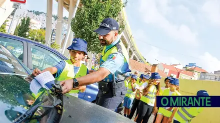 PSP de Vila Franca de Xira apela a cidadãos para denunciarem casos de estacionamento abusivo