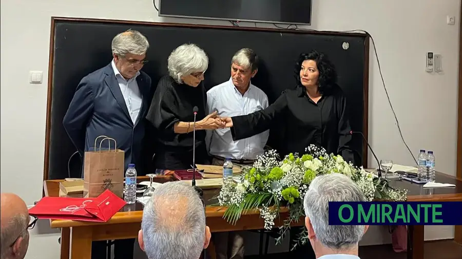 Apresentação de livro de Ana Mota encheu Fundação Saramago na Azinhaga e contou com presença de Pilar del Río