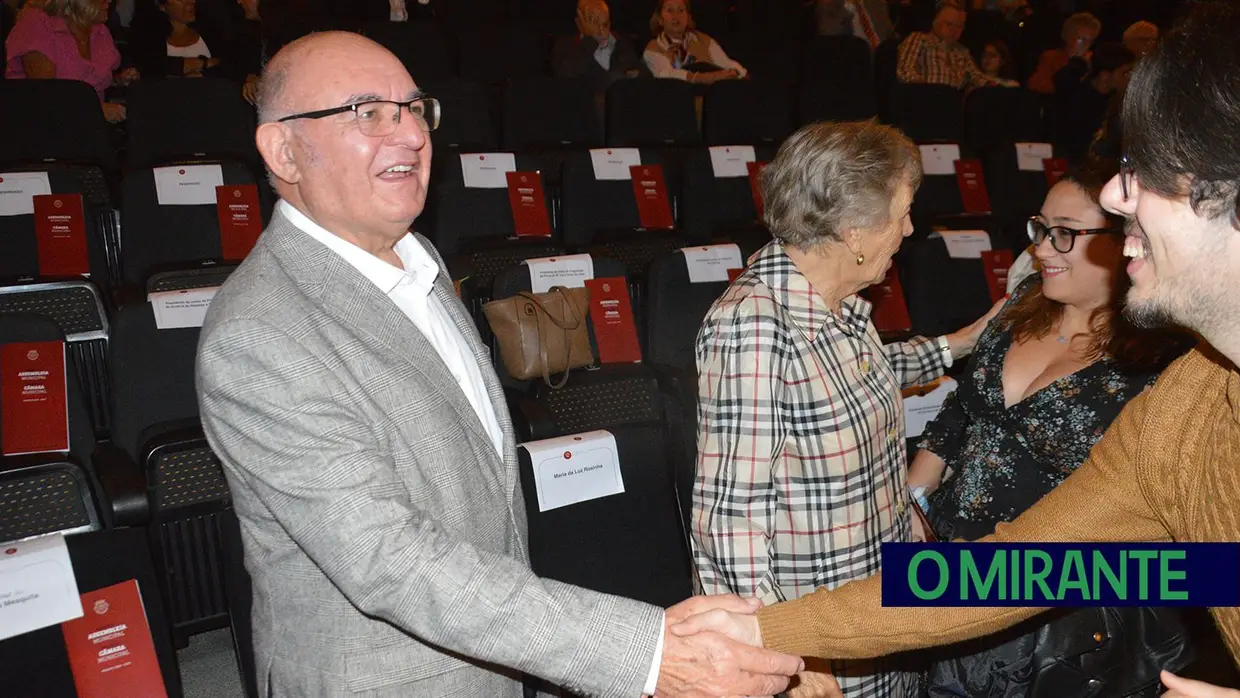 Tomada de posse em VFX com casa cheia no Ateneu Vilafranquense