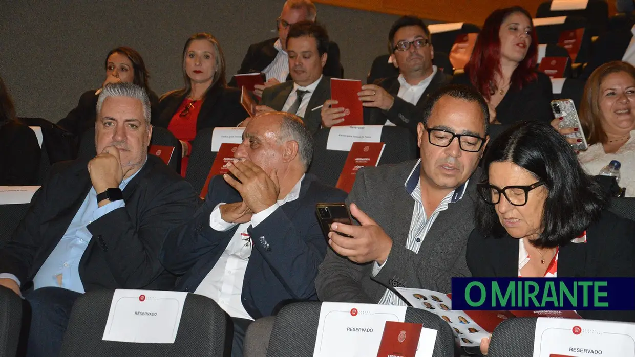 Tomada de posse em VFX com casa cheia no Ateneu Vilafranquense