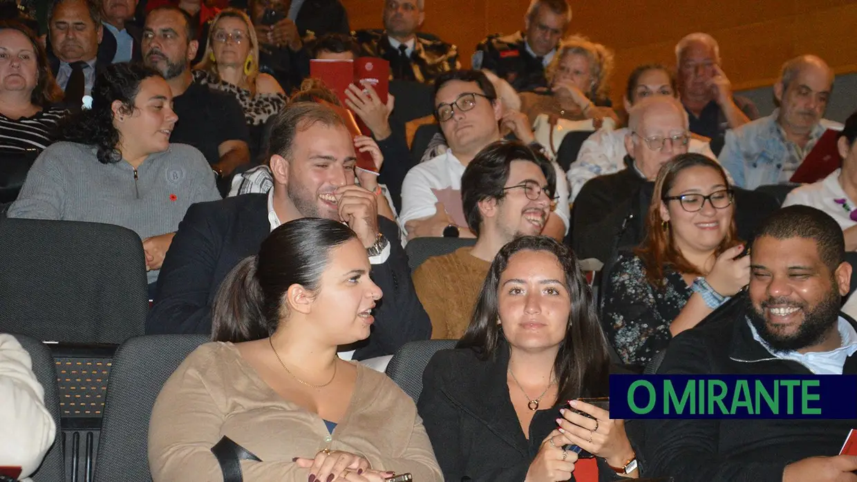 Tomada de posse em VFX com casa cheia no Ateneu Vilafranquense