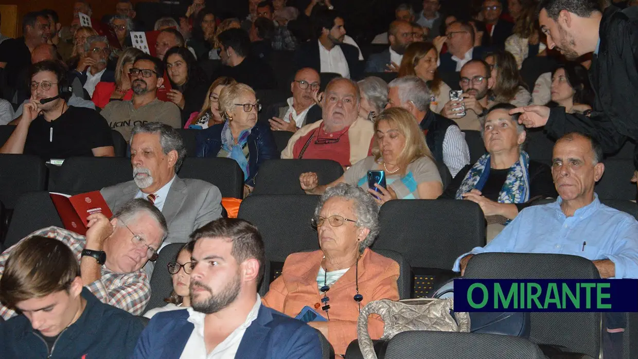Tomada de posse em VFX com casa cheia no Ateneu Vilafranquense