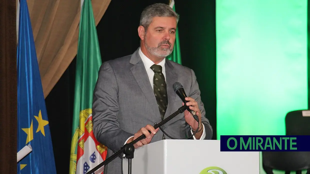 Silvino Lúcio promete mais coesão e investimento para Azambuja na tomada de posse