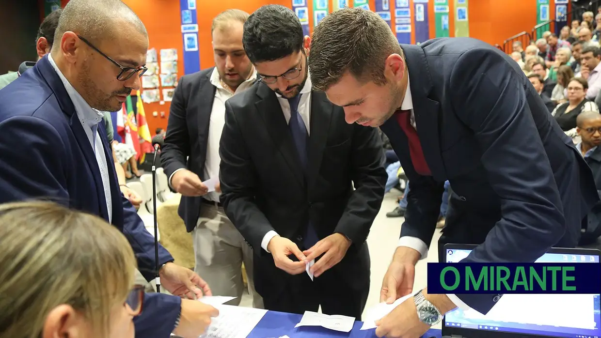 Tomada de posse da Assembleia de Freguesia da Póvoa de Sta. Iria e Forte da Casa