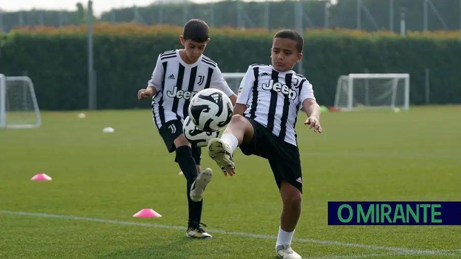 Jovens da Juventus Academy em Rio Maior “divididos” na visita do Sporting a Turim