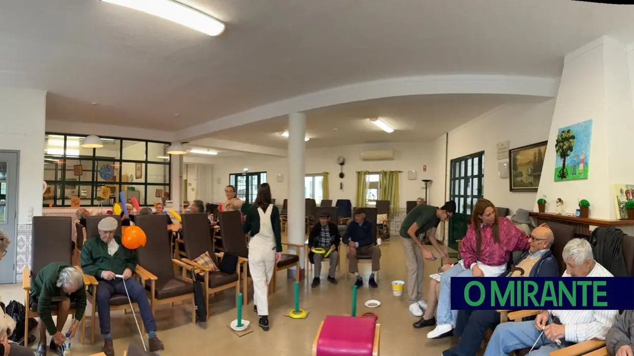 Rotaract Club de Santarém promoveu actividade no centro de dia de Vale de Figueira