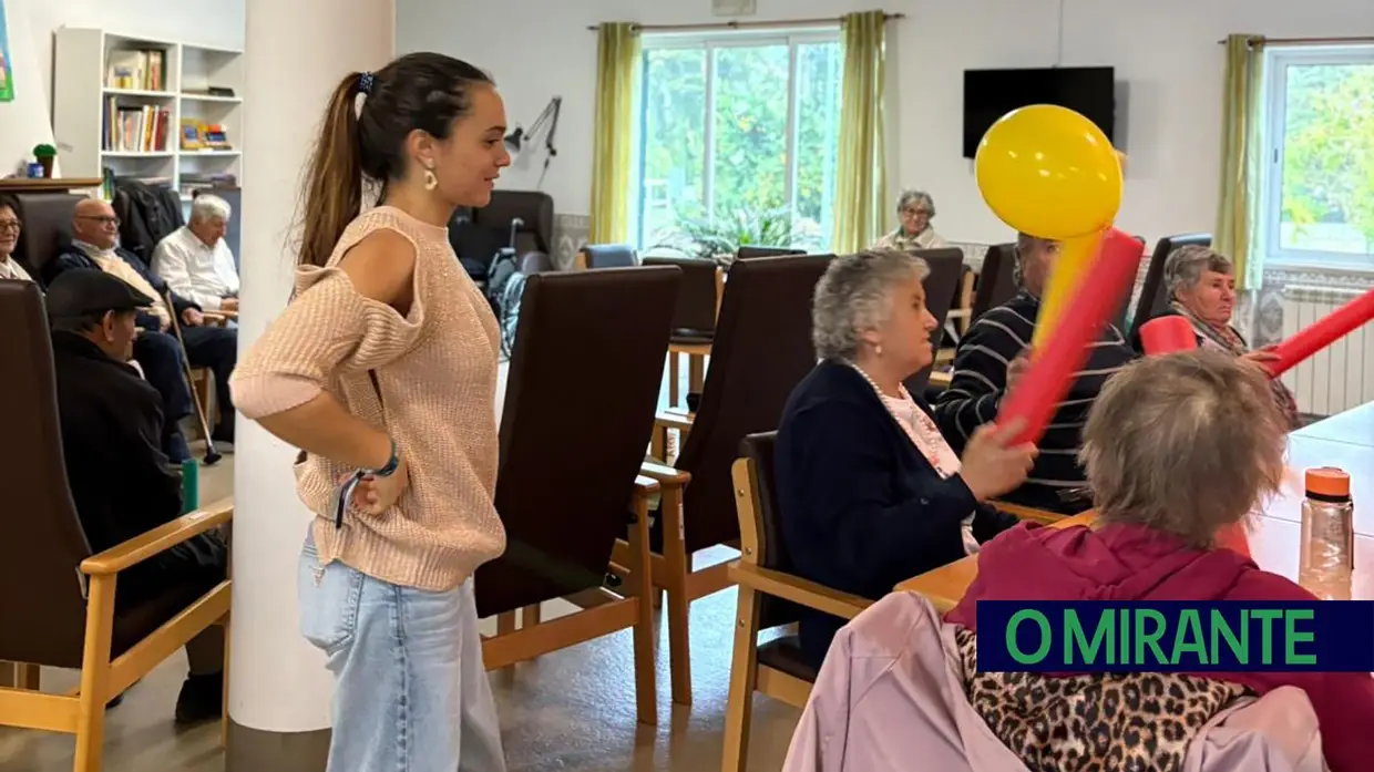 Rotaract Club de Santarém promoveu actividade no centro de dia de Vale de Figueira