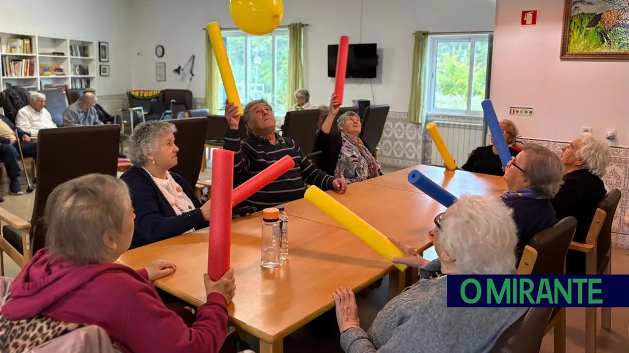 Rotaract Club de Santarém promoveu actividade no centro de dia de Vale de Figueira