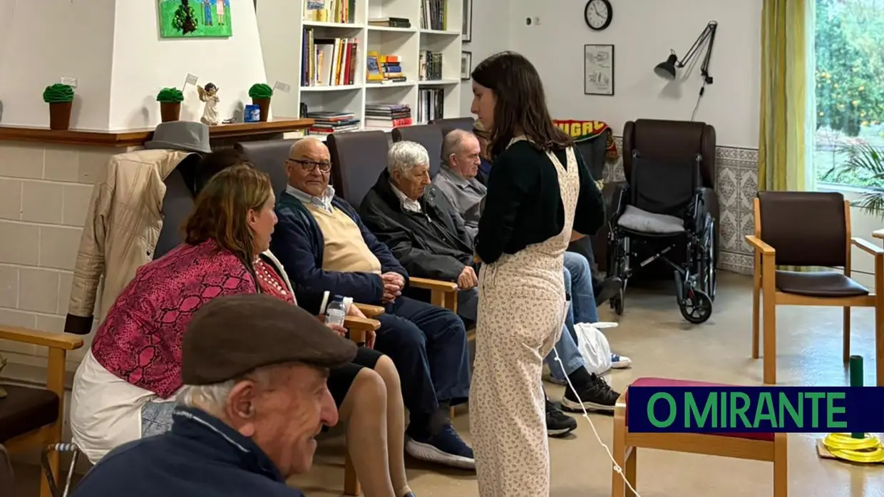 Rotaract Club de Santarém promoveu actividade no centro de dia de Vale de Figueira
