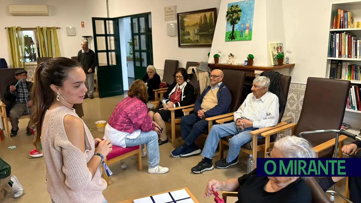 Rotaract Club de Santarém promoveu actividade no centro de dia de Vale de Figueira