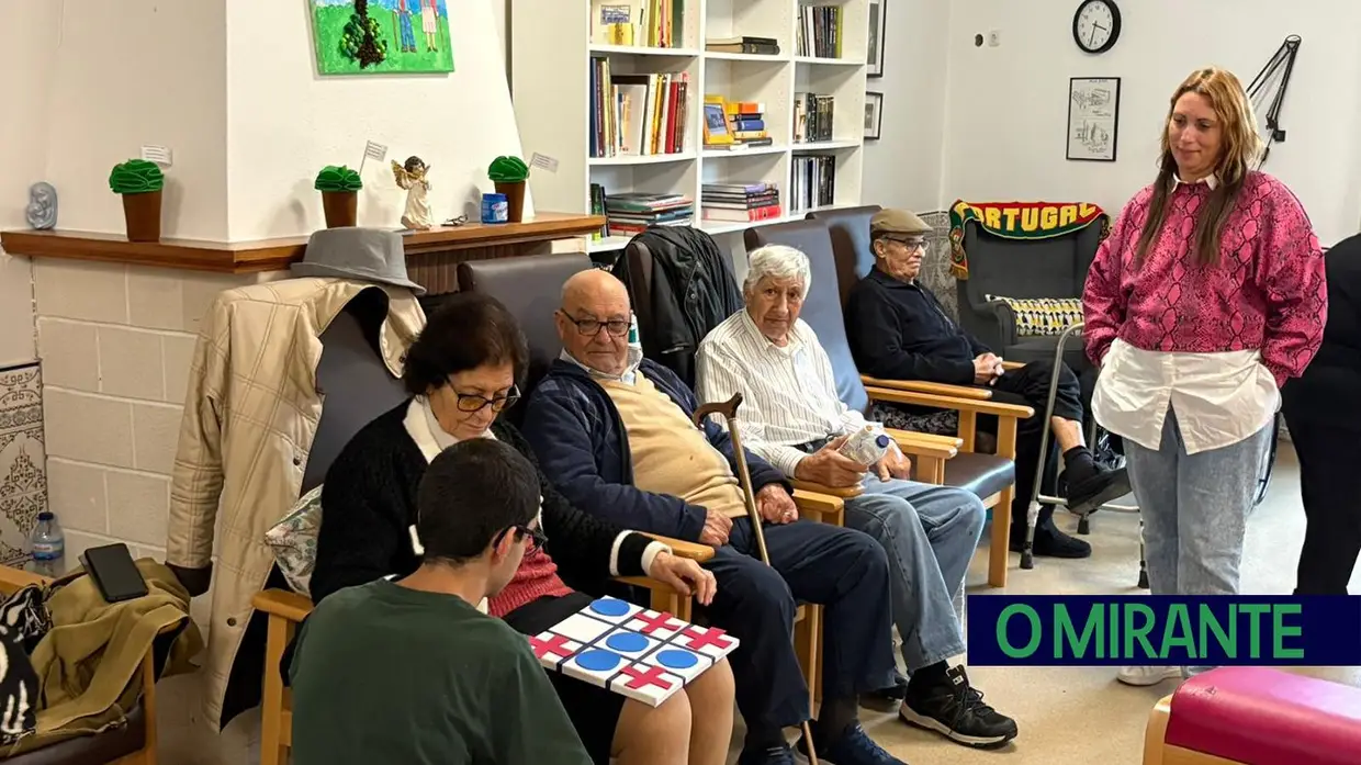 Rotaract Club de Santarém promoveu actividade no centro de dia de Vale de Figueira