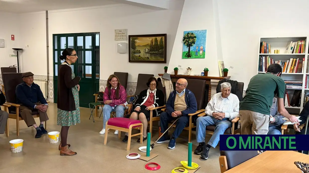 Rotaract Club de Santarém promoveu actividade no centro de dia de Vale de Figueira