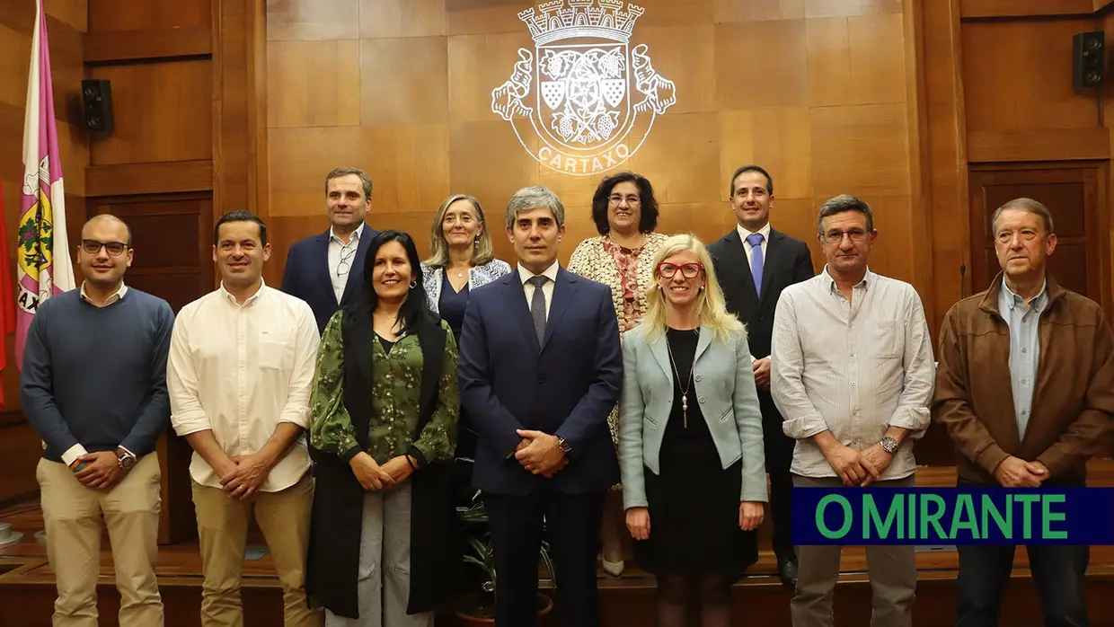 João Heitor assume novo mandato com promessa de consolidar progresso do concelho