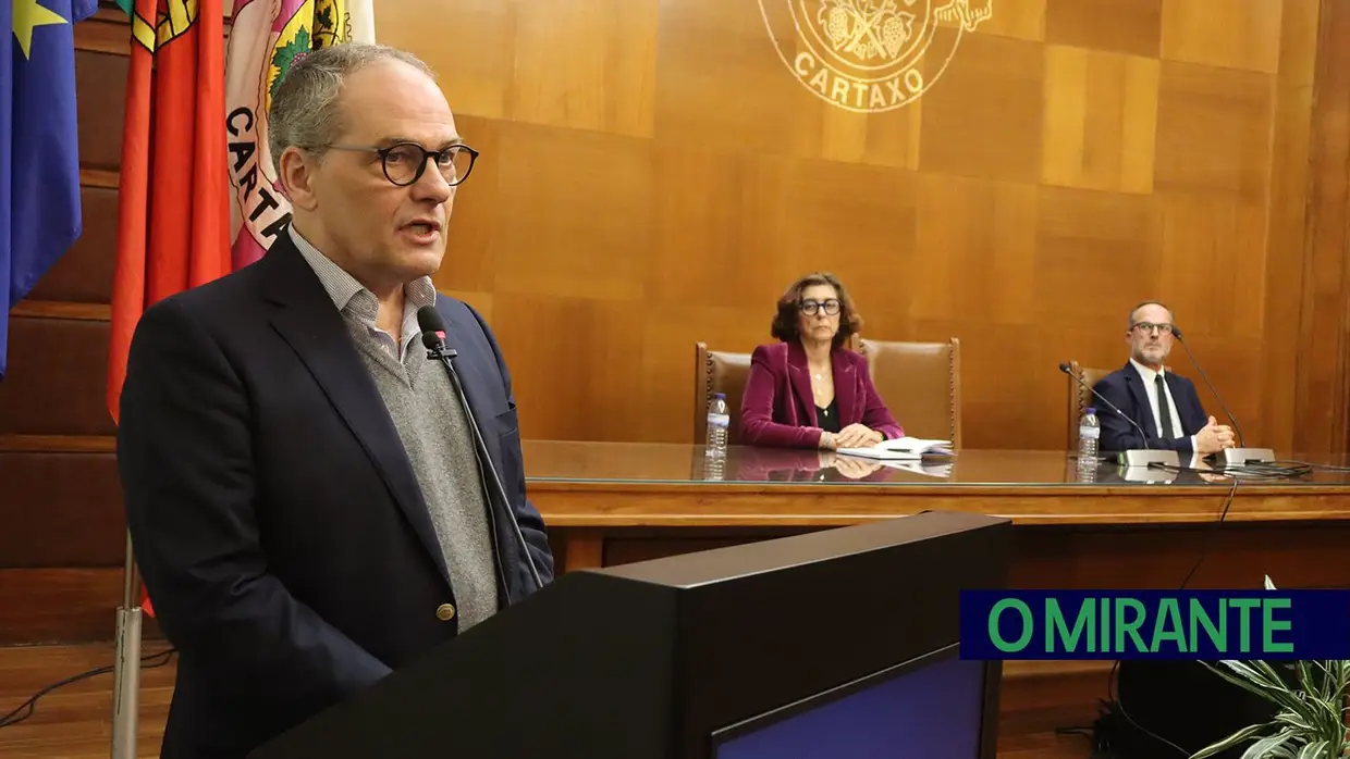 João Heitor assume novo mandato com promessa de consolidar progresso do concelho