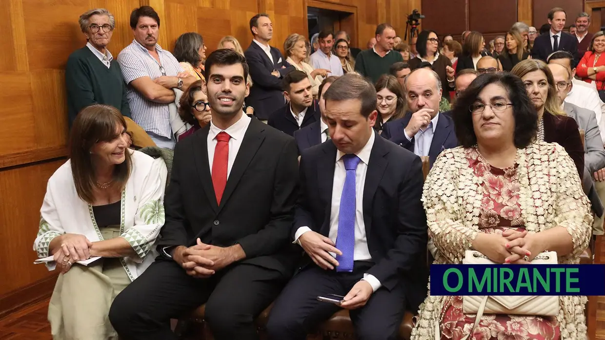 João Heitor assume novo mandato com promessa de consolidar progresso do concelho