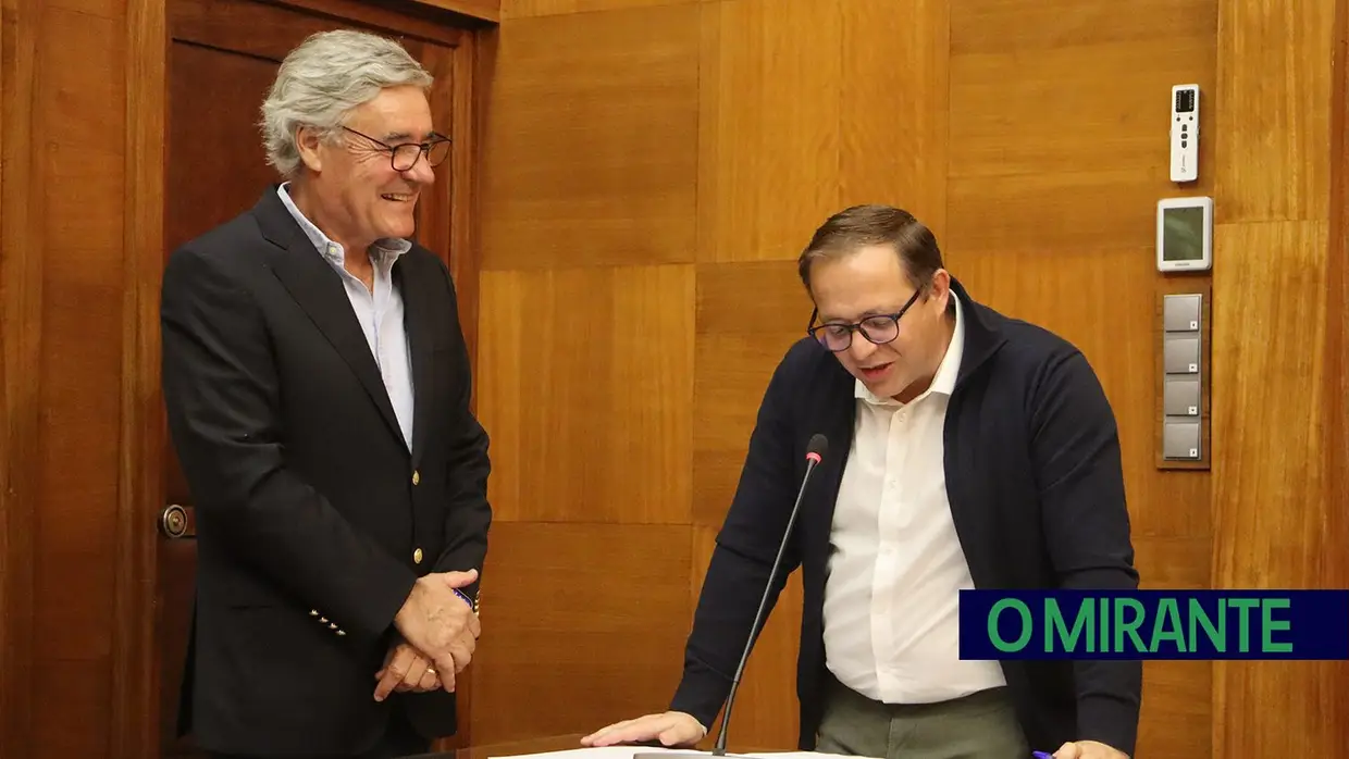 João Heitor assume novo mandato com promessa de consolidar progresso do concelho