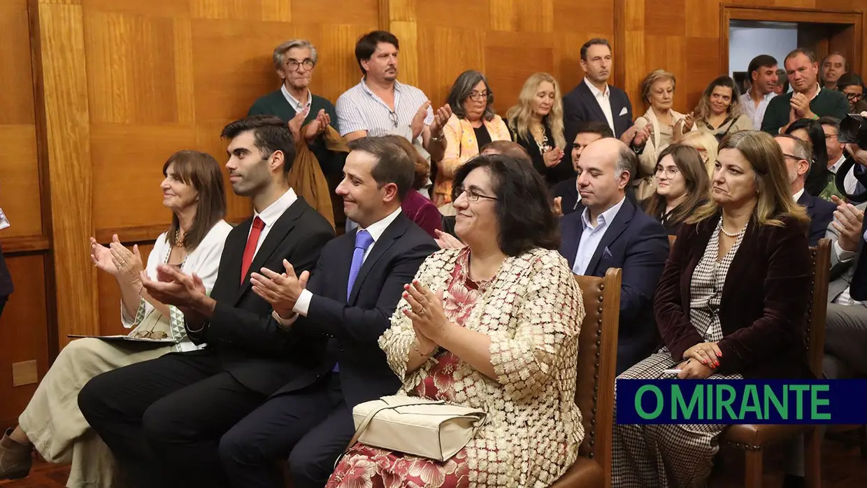 João Heitor assume novo mandato com promessa de consolidar progresso do concelho