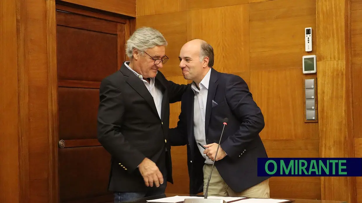 João Heitor assume novo mandato com promessa de consolidar progresso do concelho