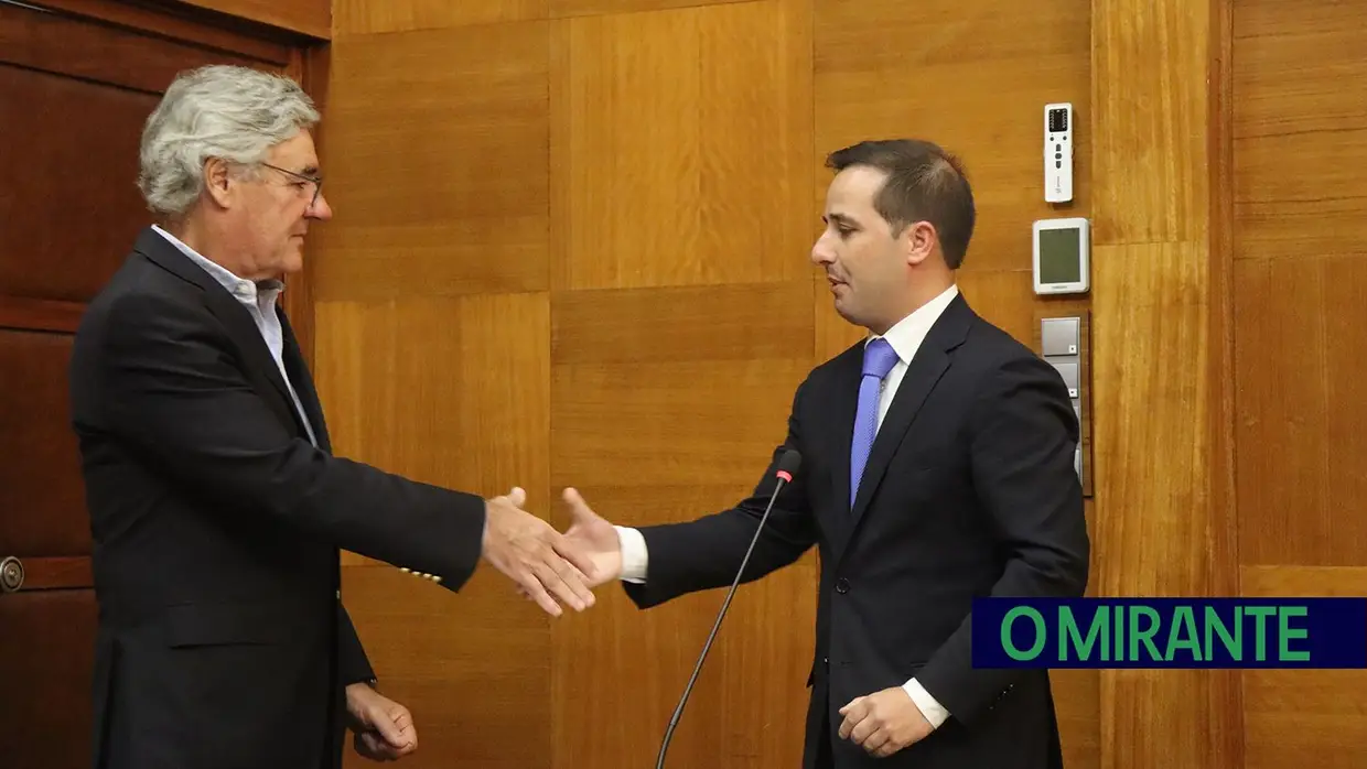 João Heitor assume novo mandato com promessa de consolidar progresso do concelho