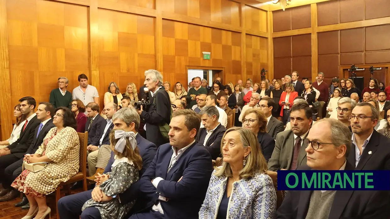 João Heitor assume novo mandato com promessa de consolidar progresso do concelho