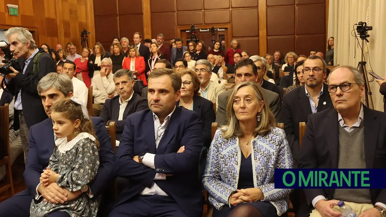 João Heitor assume novo mandato com promessa de consolidar progresso do concelho