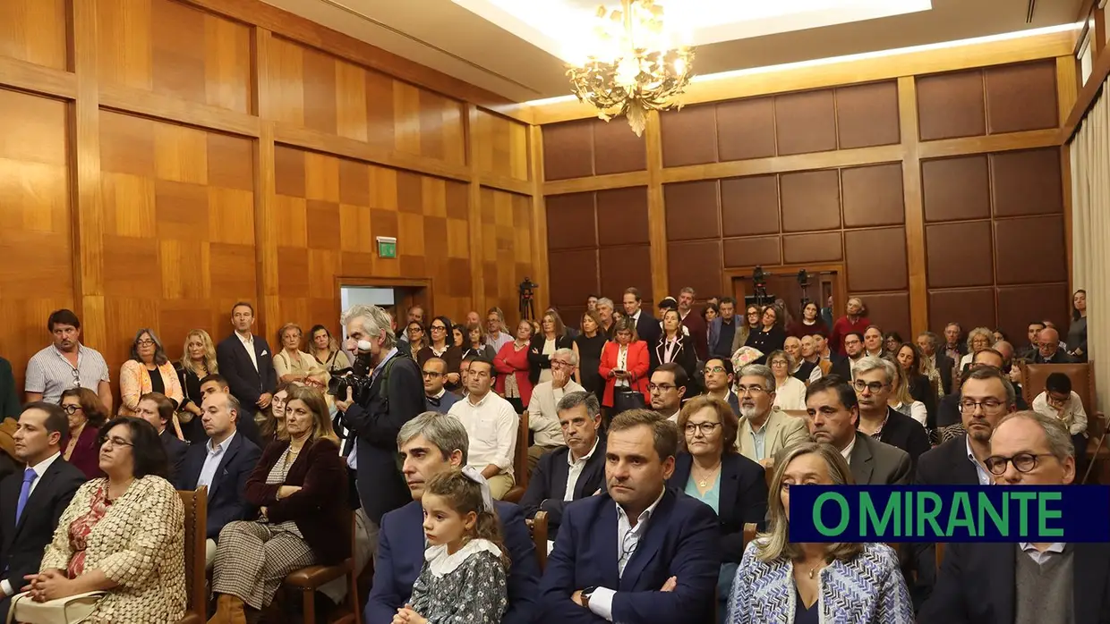 João Heitor assume novo mandato com promessa de consolidar progresso do concelho