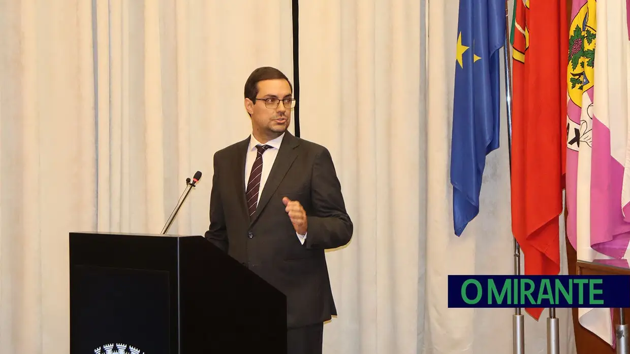 João Heitor assume novo mandato com promessa de consolidar progresso do concelho