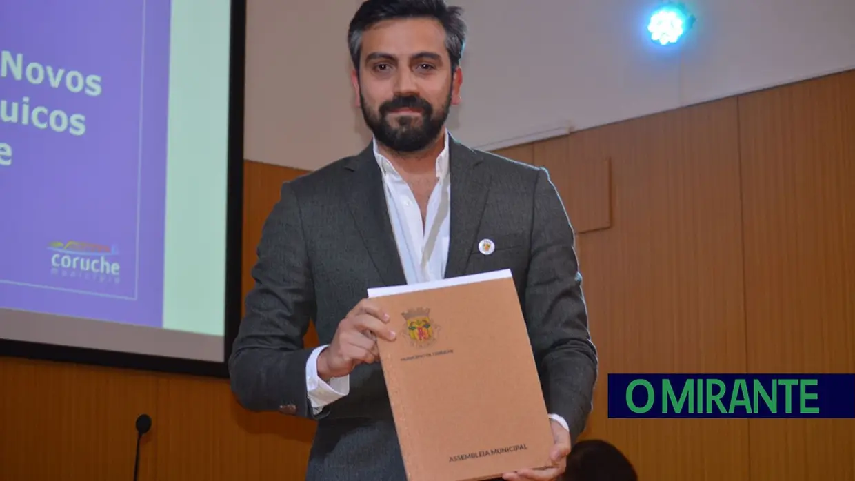 PS aposta na estabilidade e abriu espaço ao PSD na liderança da Assembleia Municipal de Coruche