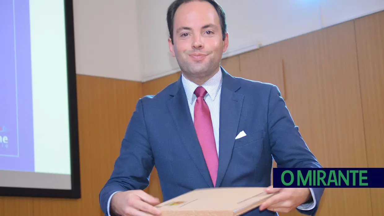 PS aposta na estabilidade e abriu espaço ao PSD na liderança da Assembleia Municipal de Coruche