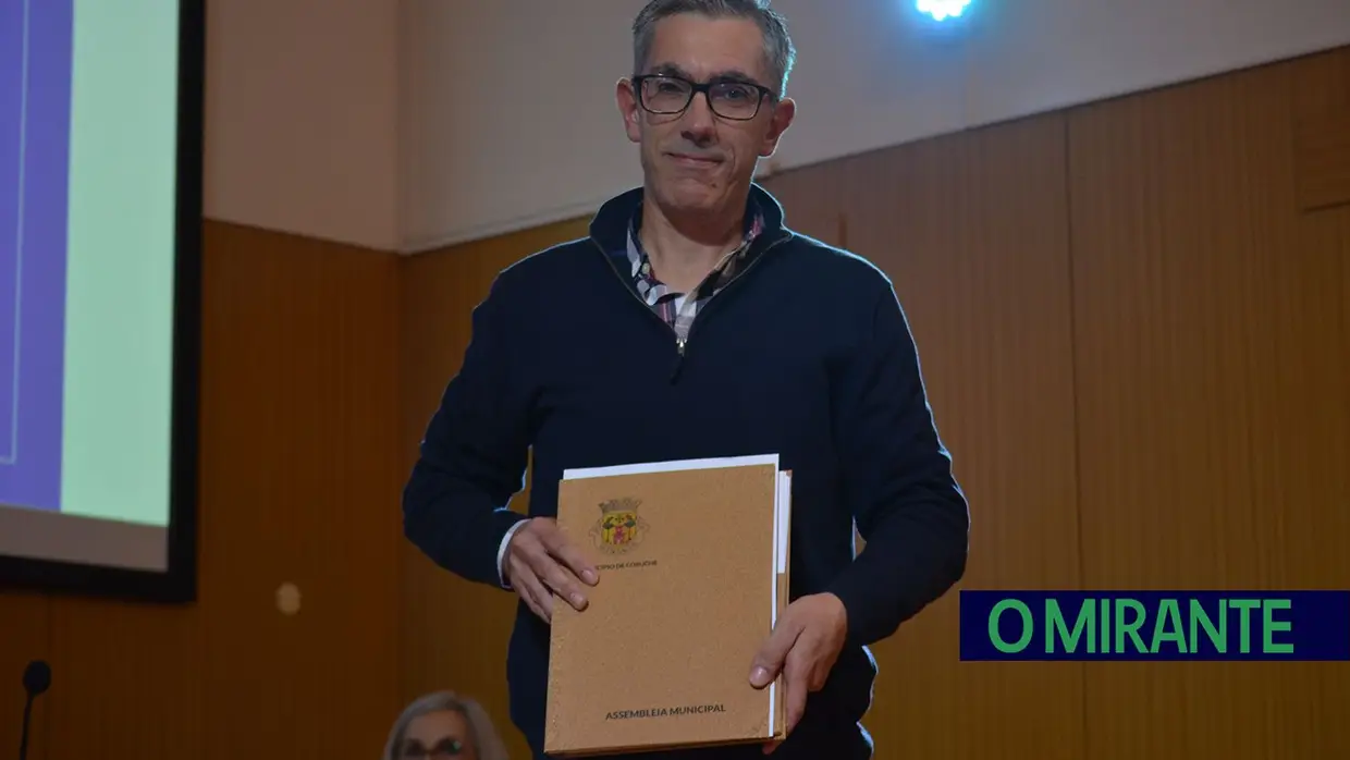 PS aposta na estabilidade e abriu espaço ao PSD na liderança da Assembleia Municipal de Coruche