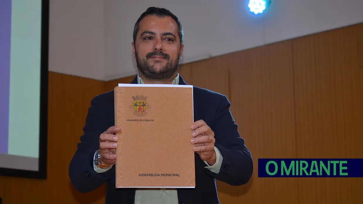 PS aposta na estabilidade e abriu espaço ao PSD na liderança da Assembleia Municipal de Coruche