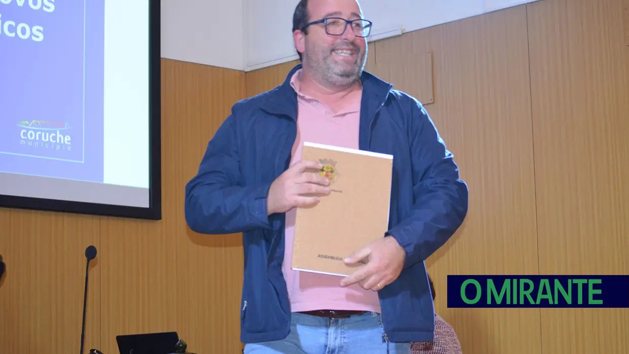 PS aposta na estabilidade e abriu espaço ao PSD na liderança da Assembleia Municipal de Coruche