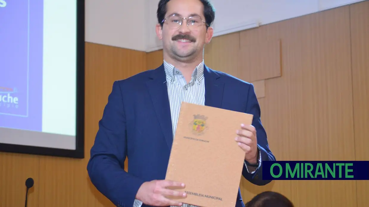 PS aposta na estabilidade e abriu espaço ao PSD na liderança da Assembleia Municipal de Coruche