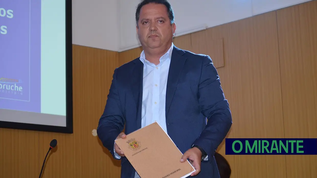 PS aposta na estabilidade e abriu espaço ao PSD na liderança da Assembleia Municipal de Coruche